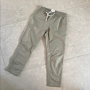 Pact cotton twill pull-on pants. Size xs